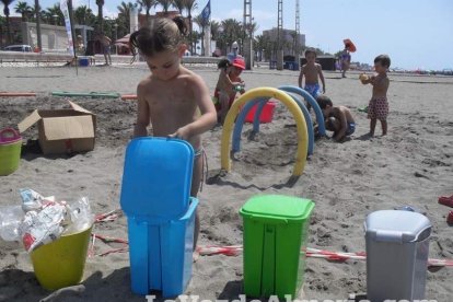 La edición de veranos de Hoy por hoy cuelga el bañador y prepara el traje de lunares para cambiar los días de playa por la Feria.