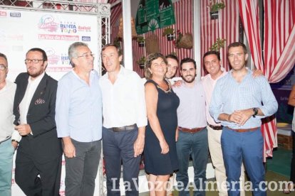 La Caseta de la Feria se llena desde las primeras horas.