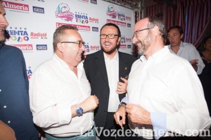 La Caseta de la Feria se llena desde las primeras horas.