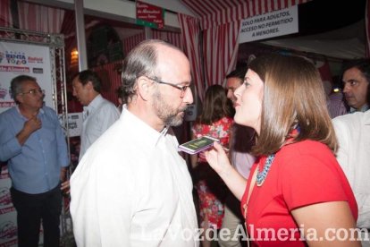 La Caseta de la Feria se llena desde las primeras horas.