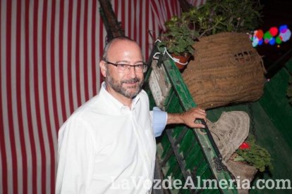 La Caseta de la Feria se llena desde las primeras horas.