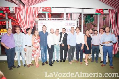 La Caseta de la Feria se llena desde las primeras horas.