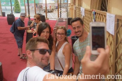 Seguimos en la Feria del Mediodía con muchos ánimos y ganas de fiesta.