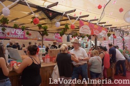 Seguimos en la Feria del Mediodía con muchos ánimos y ganas de fiesta.