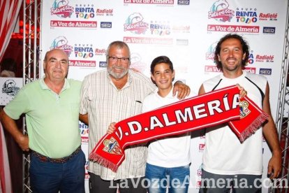 La segunda noche de feria comienza y la Caseta se llena de gente desde los primeros momentos.