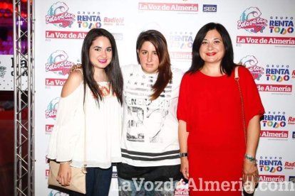 La segunda noche de feria comienza y la Caseta se llena de gente desde los primeros momentos.