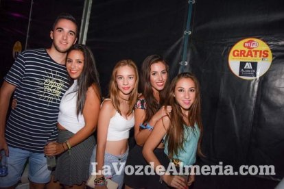 La música más actual y el mejor ambiente se viven cada noche en la caseta de 40 Principales y Guarapo Night