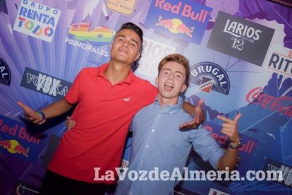 La música más actual y el mejor ambiente se viven cada noche en la caseta de 40 Principales y Guarapo Night