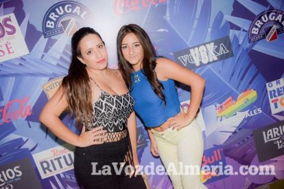 La música más actual y el mejor ambiente se viven cada noche en la caseta de 40 Principales y Guarapo Night