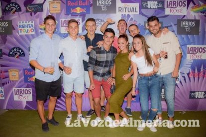La música más actual y el mejor ambiente se viven cada noche en la caseta de 40 Principales y Guarapo Night