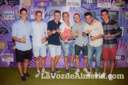 La música más actual y el mejor ambiente se viven cada noche en la caseta de 40 Principales y Guarapo Night