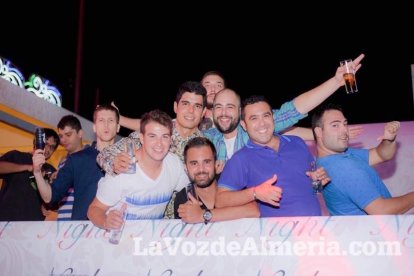 La música más actual y el mejor ambiente se viven cada noche en la caseta de 40 Principales y Guarapo Night