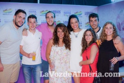 La música más actual y el mejor ambiente se viven cada noche en la caseta de 40 Principales y Guarapo Night