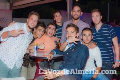La música más actual y el mejor ambiente se viven cada noche en la caseta de 40 Principales y Guarapo Night