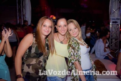 La música más actual y el mejor ambiente se viven cada noche en la caseta de 40 Principales y Guarapo Night