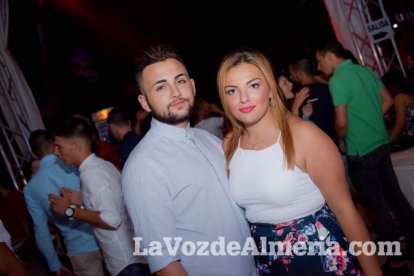 La música más actual y el mejor ambiente se viven cada noche en la caseta de 40 Principales y Guarapo Night