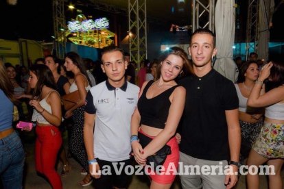 La música más actual y el mejor ambiente se viven cada noche en la caseta de 40 Principales y Guarapo Night