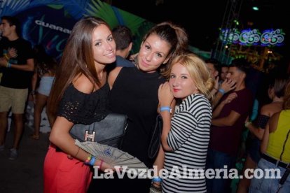 La música más actual y el mejor ambiente se viven cada noche en la caseta de 40 Principales y Guarapo Night