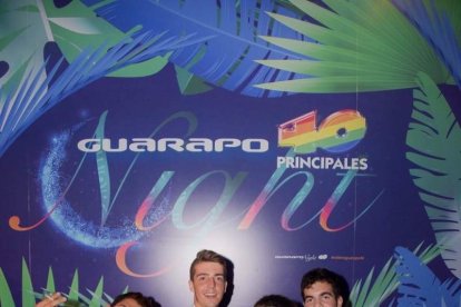 La música más actual y el mejor ambiente se viven cada noche en la caseta de 40 Principales y Guarapo Night