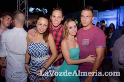 La música más actual y el mejor ambiente se viven cada noche en la caseta de 40 Principales y Guarapo Night