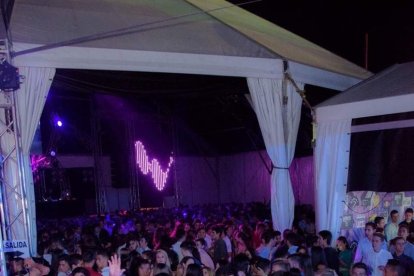 Caseta de Los 40 Principales y Guarapo Night en la Feria de Almeriía 2015. Fotos: Néstor Cánovas.