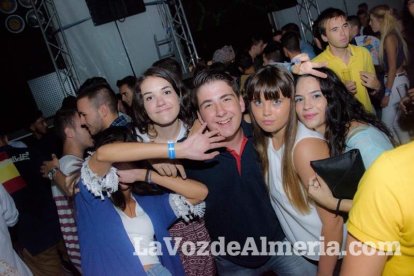 Caseta de Los 40 Principales y Guarapo Night en la Feria de Almeriía 2015. Fotos: Néstor Cánovas.