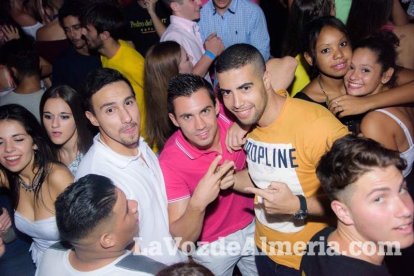 Caseta de Los 40 Principales y Guarapo Night en la Feria de Almeriía 2015. Fotos: Néstor Cánovas.