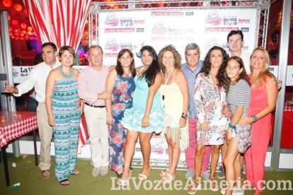 ¡Todos disfrutan de la Feria en la Caseta!