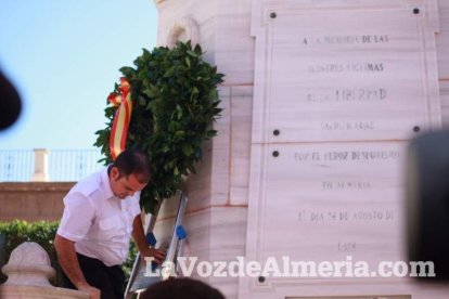 Homenaje en la Plaza Vieja a los Coloraos en la Feria de Almería.
