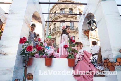 Batalla de flores de la Feria de Almería 2015. Fotos: Fran Muñoz.
