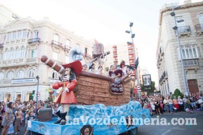 Batalla de flores de la Feria de Almería 2015. Fotos: Fran Muñoz.
