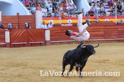 Espectáculo de Recortadores en la Plaza de Toros y bienvenida de la Casa Chopera a lor taurinos de EEUU en la Peña El Morato em la Feria d