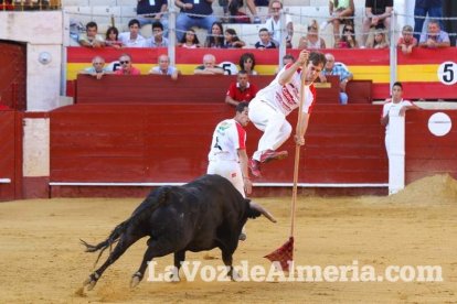 Espectáculo de Recortadores en la Plaza de Toros y bienvenida de la Casa Chopera a lor taurinos de EEUU en la Peña El Morato em la Feria d
