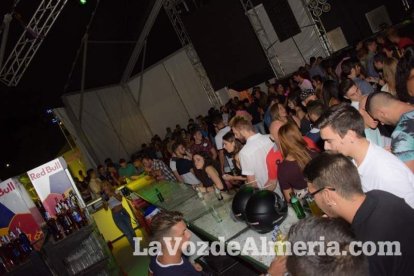 Caseta de Los 40 Principales y Guarapo Night en la Feria de Almeriía 2015. Fotos: Néstor Cánovas.