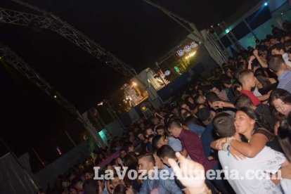 Caseta de Los 40 Principales y Guarapo Night en la Feria de Almeriía 2015. Fotos: Néstor Cánovas.
