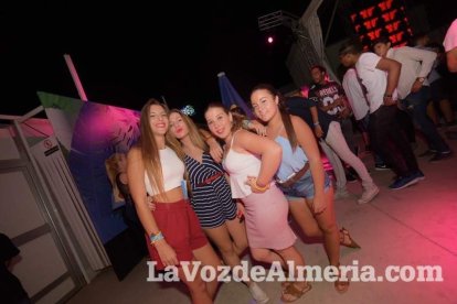 Caseta de Los 40 Principales y Guarapo Night en la Feria de Almeriía 2015. Fotos: Néstor Cánovas.