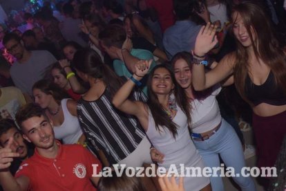 Caseta de Los 40 Principales y Guarapo Night en la Feria de Almeriía 2015. Fotos: Néstor Cánovas.