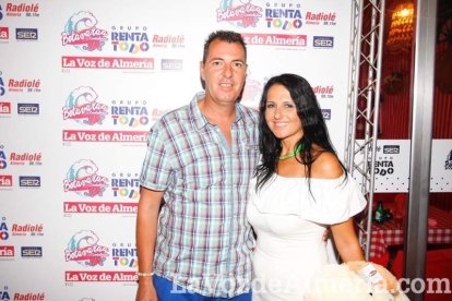 Una nueva noche comienza en la caseta.