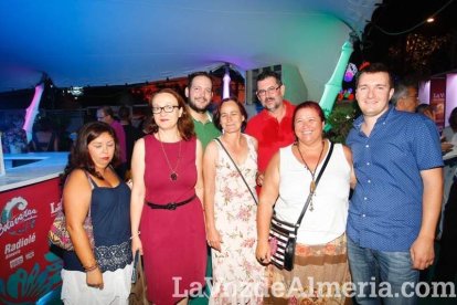 ¡En la caseta no se para ni un minuto!