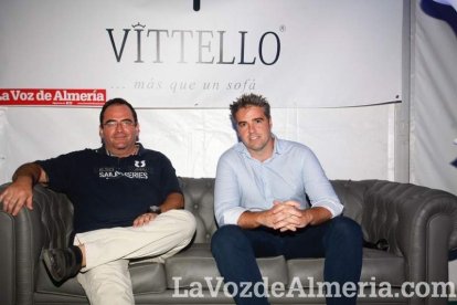 ¡En la caseta no se para ni un minuto!