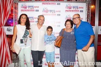 ¡En la caseta no se para ni un minuto!