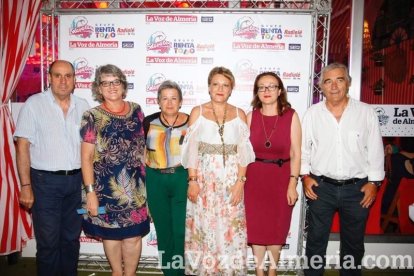 ¡En la caseta no se para ni un minuto!