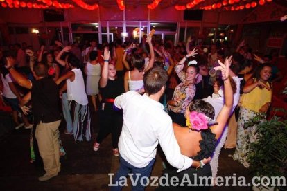 Cada vez más personas se suman a la fiesta.