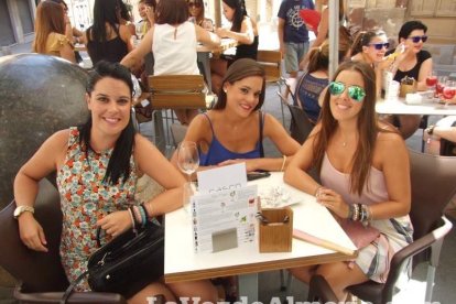 Feria del Mediodía en el centro de Almería. La Gitanica, Premium y La Plazuela.