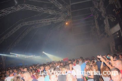 Caseta de Los 40 Principales y Guarapo Night en la Feria de Almeriía 2015. Fotos: Néstor Cánovas.