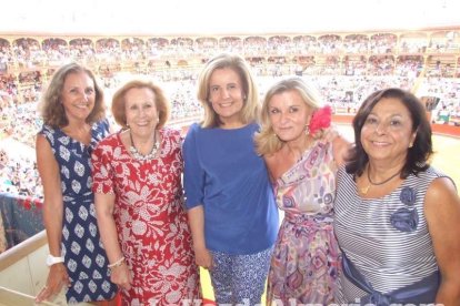 Festejo taurino con los toreros Enrique Ponce, José María Manzanares y Miguel Ángel Perera.