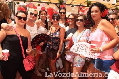 Nadie quiere perderse el último día de Feria de Mediodía.