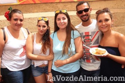 Nadie quiere perderse el último día de Feria de Mediodía.