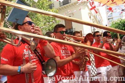 Nadie quiere perderse el último día de Feria de Mediodía.