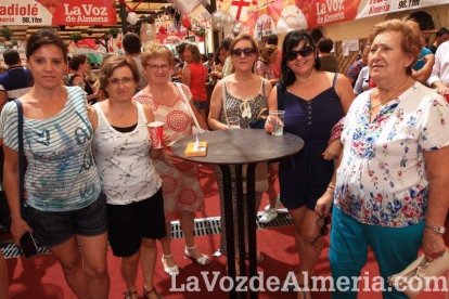 Nadie quiere perderse el último día de Feria de Mediodía.